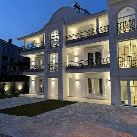 Royal Apartment *